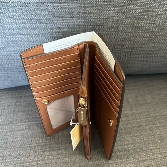 NWT MICHAEL KORS JET SET LARGE TOP ZIP CONTINENTAL WALLET - Picture 8 of 10